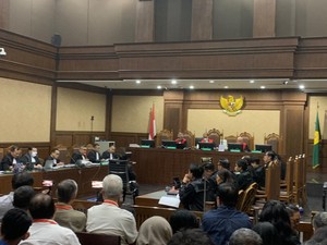 Chat Harun Masiku ke Hasto Dibuka di Sidang: Terima Kasih Bantuannya