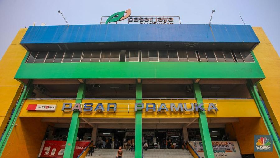 Suasana aktivitas jual beli di Pasar Obat Pramuka, Jakarta, Kamis (26/6/2025). (CNBC Indonesia/Faisal Rahman)