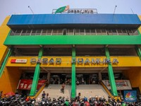 Penampakan Pasar Obat Pramuka Sebelum Pedagang 