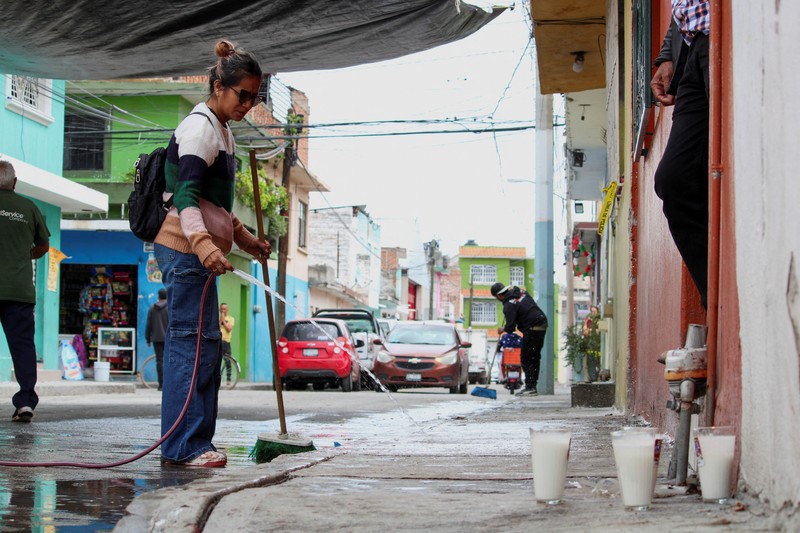 Sedikitnya 10 orang tewas, termasuk anak-anak, dan sejumlah lainnya luka-luka dalam insiden penembakan massal di sebuah rumah di kota Irapuato, negara bagian Guanajuato, Meksiko Selasa (24/6) malam. Sedikitnya 10 orang tewas, termasuk anak-anak, dan sejumlah lainnya luka-luka dalam insiden penembakan massal di sebuah rumah di kota Irapuato, negara bagian Guanajuato, Meksiko Selasa (24/6) malam. (Tangkapan Layar Video Reuters/)