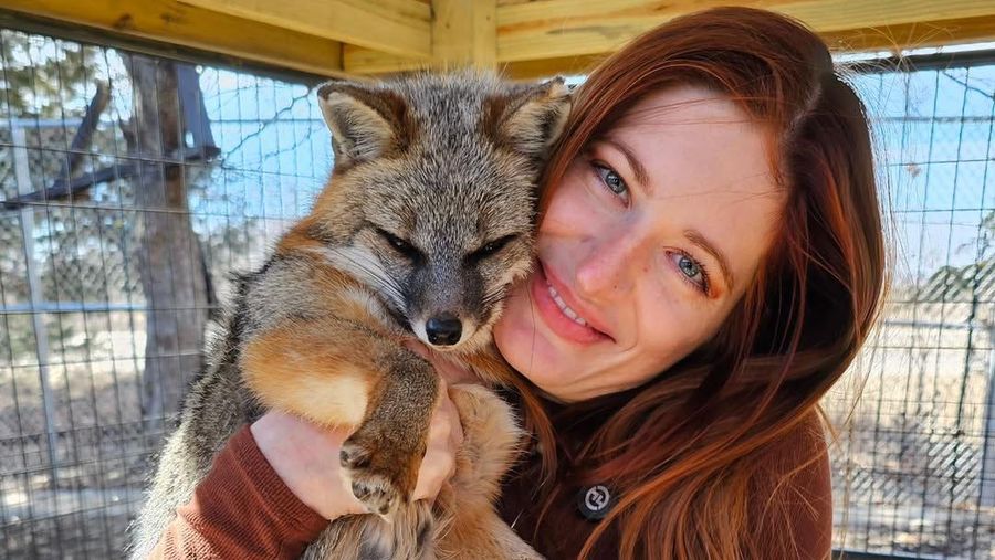 YouTuber Mikayla Raines meninggal karena bunuh diri di usia 29 tahun. (Instagram/saveafox_rescue)