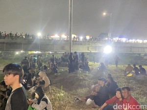 Malam 1 Suro di Gajahmungkur Semarang Dipakai Warga Kungkum-Cuci Pusaka
