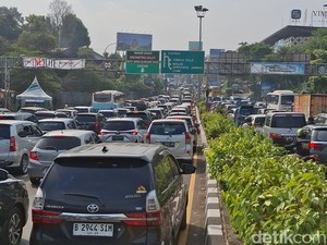 Polisi Terapkan One Way Arah Puncak Bogor Pagi Ini