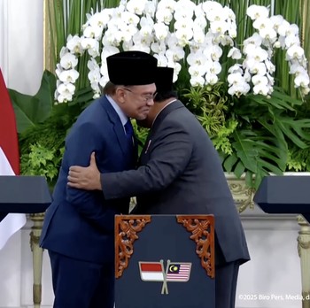 Potret Hangat Pertemuan Prabowo dan Anwar, Sahabat Lintas Negara