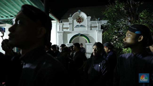 Malam Suci 1 Sura, Kraton Yogyakarta Jadi Pusat Ritual Mubeng Beteng
