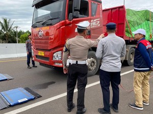 Pemerintah Wacanakan Denda Tiga Kali Lipat buat Pelanggar Truk ODOL