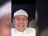 Puncak Macet-Dedi Mulyadi Larang Angkot 