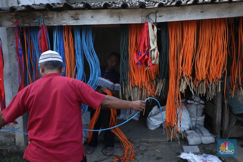 Suasana pedagang melayani calon pembeli di Pasar Hewan Karanggede, Boyolali, Jawa Tengah, Sabtu (28/6/2025). (CNBC Indonesia/Tri Susilo) Suasana pedagang melayani calon pembeli di Pasar Hewan Karanggede, Boyolali, Jawa Tengah, Sabtu (28/6/2025). (CNBC Indonesia/Tri Susilo)