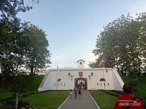 Menilik Keindahan Benteng Pendem Van Den Bosch di Ngawi