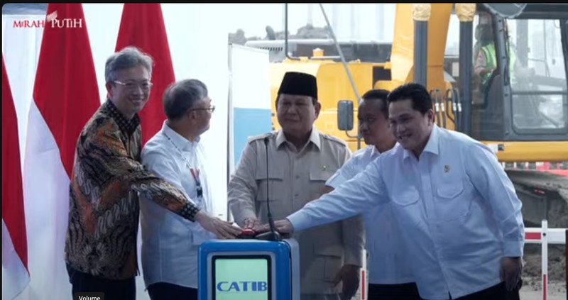 Goundbreaking ekosistem industri kendaraan listrik terintegrasi di Karawang, Jawa Barat, Minggu (29/6/2025). (YouTube/Sekretariat Presiden) Goundbreaking ekosistem industri kendaraan listrik terintegrasi di Karawang, Jawa Barat, Minggu (29/6/2025). (YouTube/Sekretariat Presiden)