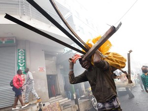 Negara Ini Terpuruk: Pajak dan Utang Tinggi, Rakyat Tak Bisa Makan