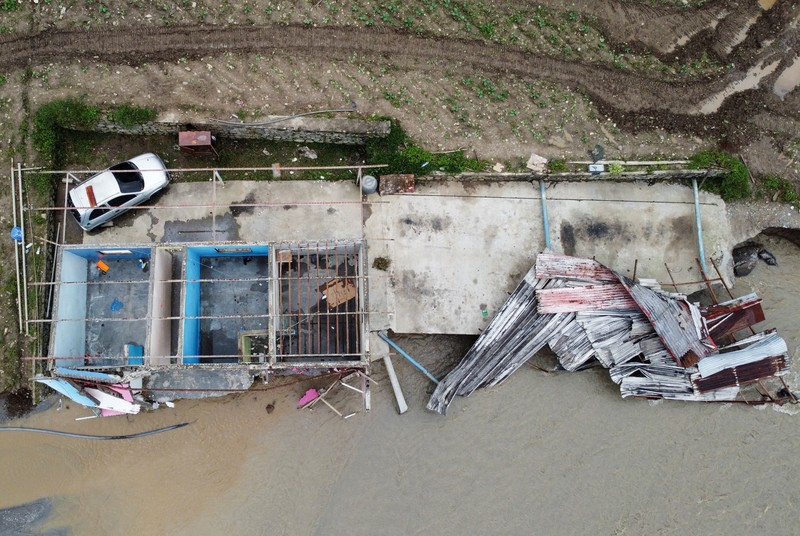 Kerusakan akibat banjir di El Caney, Venezuela, Sabtu (28/6/2025). (REUTERS/Leonardo Fernandez Viloria) Kerusakan akibat banjir di El Caney, Venezuela, Sabtu (28/6/2025). (REUTERS/Leonardo Fernandez Viloria)