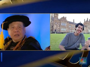 Chairul Tanjung Lepas Siswa SMA Unggulan CT Arsa Angkatan ke-5
