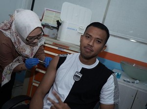 COVID-19 Merebak Lagi, Skuad Persib Jalani Vaksinasi