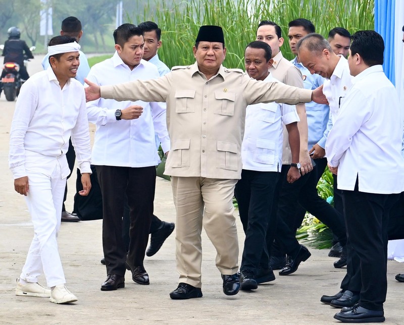 Goundbreaking ekosistem industri kendaraan listrik terintegrasi di Karawang, Jawa Barat, Minggu (29/6/2025). (YouTube/Sekretariat Presiden)