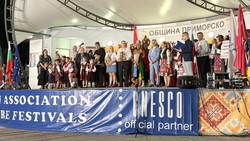 SMA Labschool Kebayoran Sabet Juara Umum di Festival Folklore Internasional