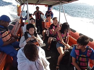 Dihantam Ombak, Pinisi Angkut Turis Spanyol-China Tenggelam di Labuan Bajo