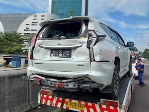 Tabrakan Truk Vs Pajero hingga Ringsek di Tol Jakut Dipicu Rem Mendadak
