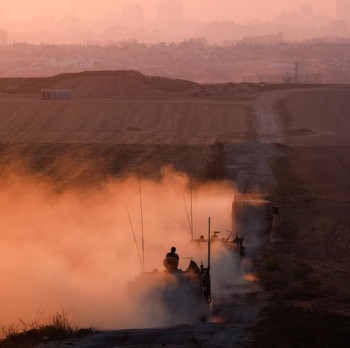 Potret Gaza Terbaru, Langit Berubah Kuning-Korban Tewas Tembus 6.175