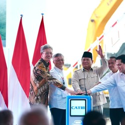 Prabowo Resmikan Proyek Baterai Listrik, Begini Peran Pertamina NRE