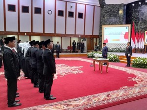 Pramono Lantik 100 Pejabat Baru Pemprov DKI, Terbanyak di Dinas Pendidikan