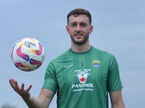 Target Adam Przybek Bersama Persib di Thailand