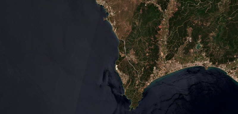 Citra satelit menunjukkan asap mengepul akibat kebakaran di Provinsi Hatay, Turki, 30 Juni 2025. (European Union/Copernicus Sentinel-2/Handout via REUTERS) Citra satelit menunjukkan asap mengepul akibat kebakaran di Provinsi Hatay, Turki, 30 Juni 2025. (European Union/Copernicus Sentinel-2/Handout via REUTERS)