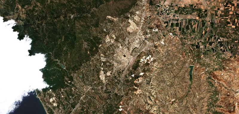 Citra satelit menunjukkan asap mengepul akibat kebakaran di Provinsi Hatay, Turki, 30 Juni 2025. (European Union/Copernicus Sentinel-2/Handout via REUTERS) Citra satelit menunjukkan asap mengepul akibat kebakaran di Provinsi Hatay, Turki, 30 Juni 2025. (European Union/Copernicus Sentinel-2/Handout via REUTERS)