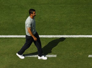 Chivu: Lupakan Piala Dunia Antarklub, Mari Tatap Musim Depan