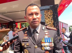 Polisi Buru Otak Pelaku Pabrik Liquid Vape Narkotika di Apartemen Mewah Medan