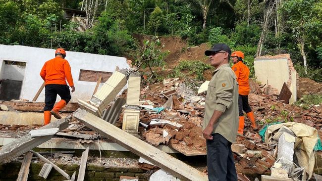 Langit RI Bakal Tertutup Awan, BMKG Ingatkan Siaga Sepekan ke depan