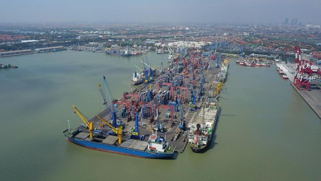 SPTP Serahkan Pengelolaan TPK Berlian ke Terminal Teluk Lamong