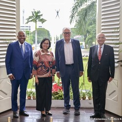 Sri Mulyani Temui Penasihat Bos Bank Dunia & IMF, Ada Apa?