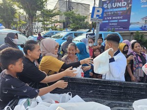 HUT Bhayangkara Ke-79, Polda Jateng Gelar Bazar Sembako Murah-Bagi Beras Gratis