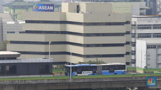 Pria Masturbasi di Bus Transjakarta Ditangkap, Barbuk Cairan Sperma