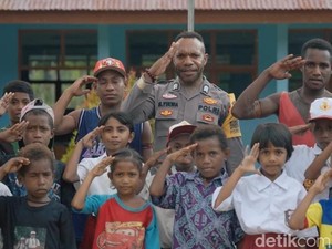 Perjuangan Bripka Batias Yikwa Bangkitkan Asa Anak dan Warga Papua