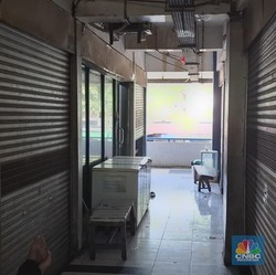 Pasar Kramat Jati Sepi-Pembeli Hilang Misterius, Pedagang PHK Karyawan