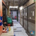 Pasar Kramat Jati Sepi, Banyak Kios Tutup-Pembeli Satu per Satu Hilang
