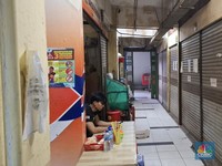 Pasar Kramat Jati Sepi, Banyak Kios Tutup-Pembeli Satu per Satu Hilang