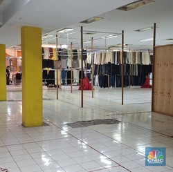 Pasar Kramat Jati Sepi-Pembeli Kabur, Pedagang Sampai Teriak Begini