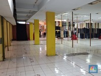 Pasar Kramat Jati Sepi-Pembeli Kabur, Pedagang Sampai Teriak Begini