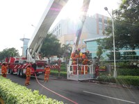 Sadar Keselamatan, Mal Artha Gading Sukses Gelar Simulasi Kebakaran