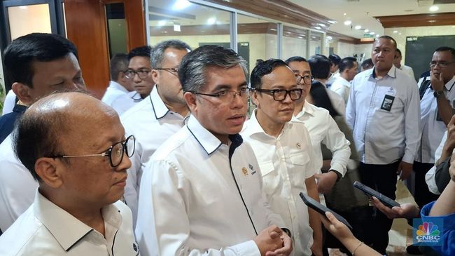 Heboh Orang RI Disuruh Kerja ke Luar Negeri, Menaker Tegas Bilang Gini