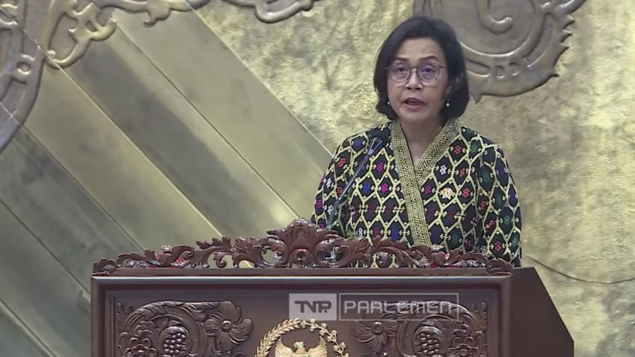 Menteri Keuangan, Sri Mulyani Indrawati menyampaikan laporan dalam Rapat Paripurna DPR RI Ke-21 Masa Persidangan IV Tahun Sidang 2024 - 2025. (Tangkapan Layar Youtube/DPR RI)
