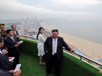 Kim Jong Un Resmikan Waikiki Korut, Bisa Pakai Baju Renang Warna-Warni