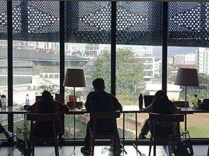 7 Rekomendasi Buku dari Pengunjung Perpustakaan Jakarta Cikini, Ada Atomic Habits