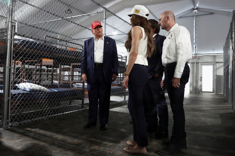 Presiden Amerika Serikat Donald Trump perintahkan Biro Pemasyarakatan Federal untuk membangun dan membuka kembali penjara Pulau Alcatraz yang terkenal 'angker' di AS. (REUTERS/Evelyn Hockstein)