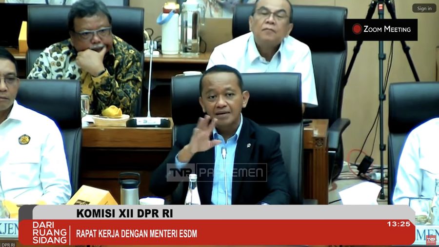 Rapat Kerja Komisi XII DPR RI dengan Menteri ESDM Bahlil Lahadalia di Gedung DPR, Rabu (02/07/2025). (Tangkapan layar youtube TV Parlemen)