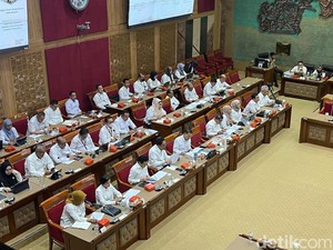 Jawaban Fadli Zon Bikin Legislator Menangis di Senayan