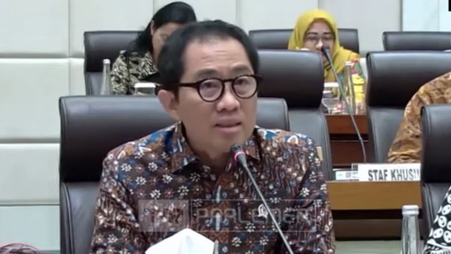 Wamenperin Faisol Riza saat rapat kerja dengan Komisi VII DPR RI. (Tangkapan Layar Youtube/Komisi VII DPR RI Channel)